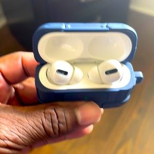 Apple AirPods 2
